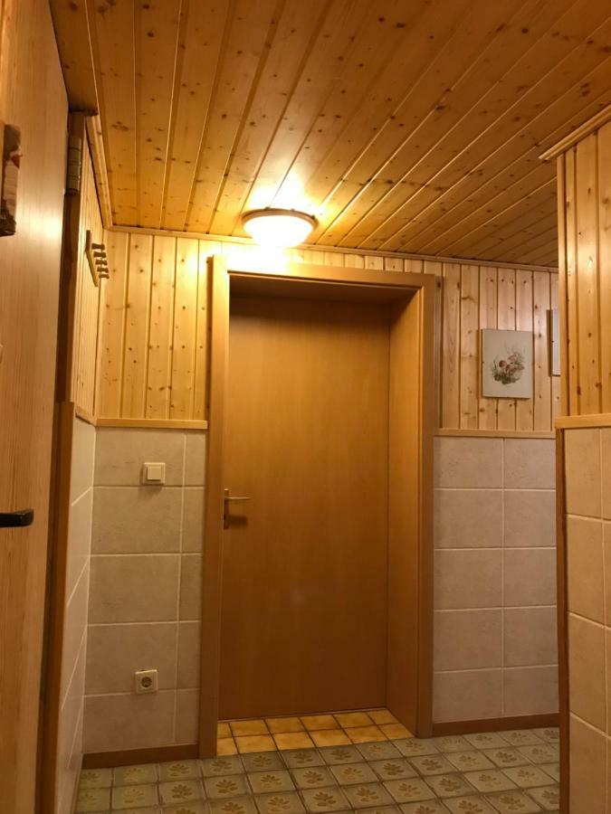 Schoenes Kellerzimmer Mit Bad Apartamento Mittelangeln Exterior foto