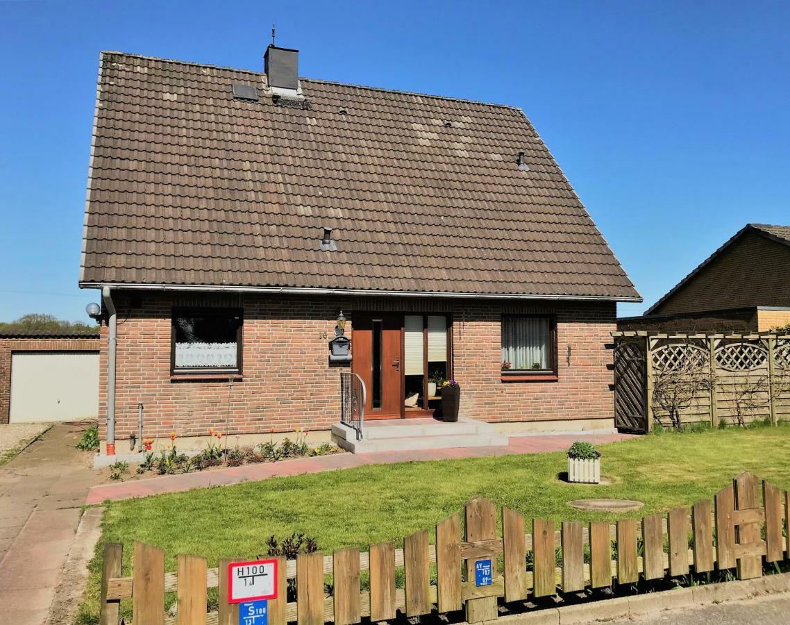 Schoenes Kellerzimmer Mit Bad Apartamento Mittelangeln Exterior foto