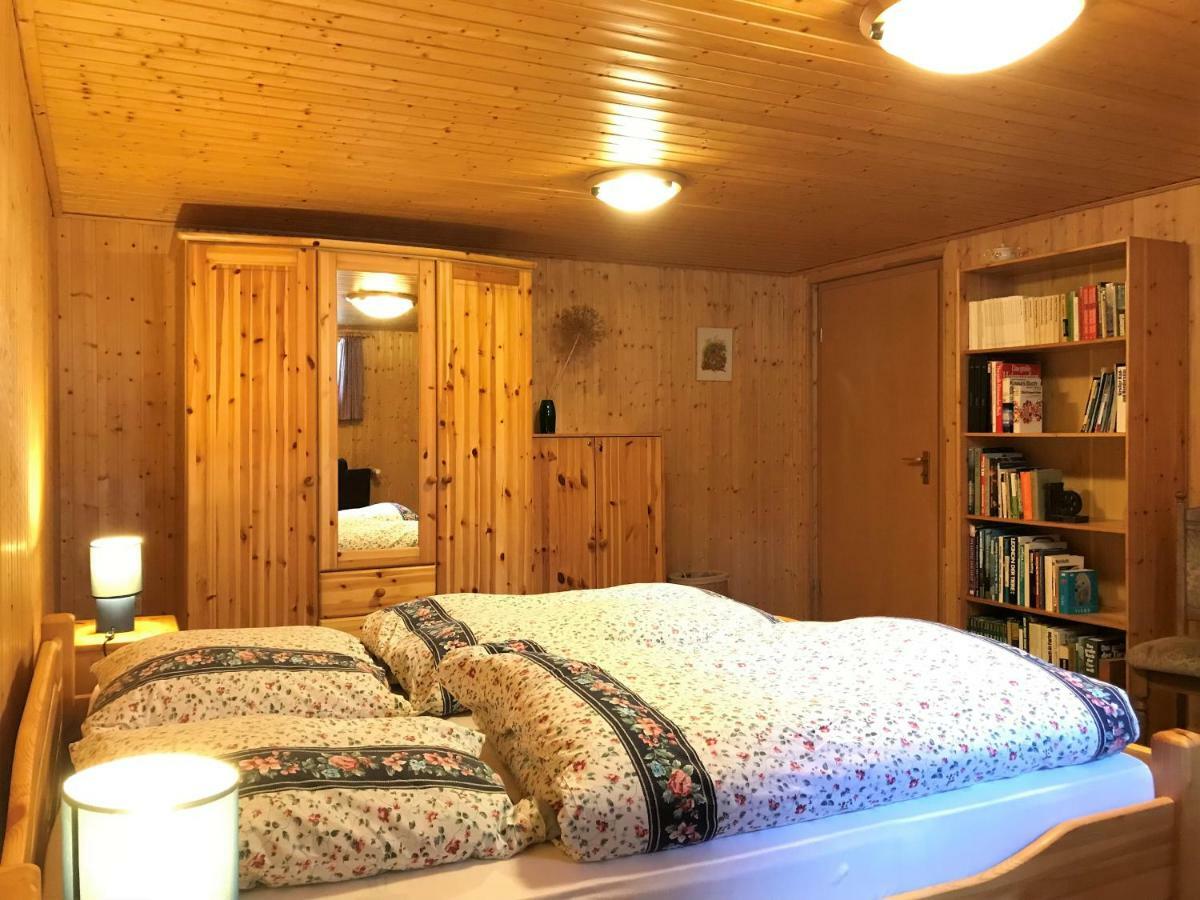 Schoenes Kellerzimmer Mit Bad Apartamento Mittelangeln Exterior foto